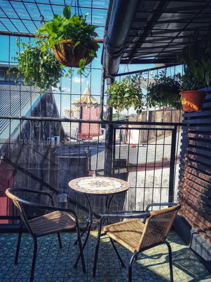 Treehouse Hostel กูชิง ภายนอก รูปภาพ
