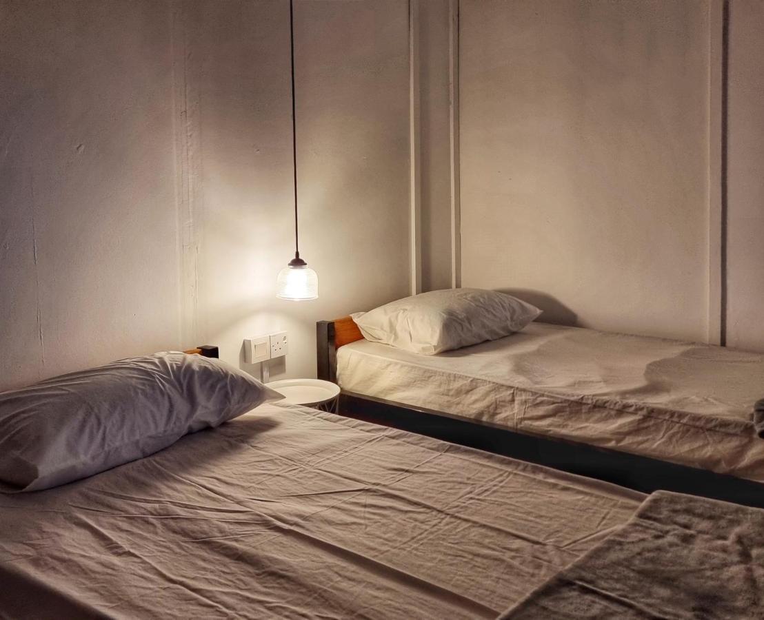 Treehouse Hostel กูชิง ภายนอก รูปภาพ