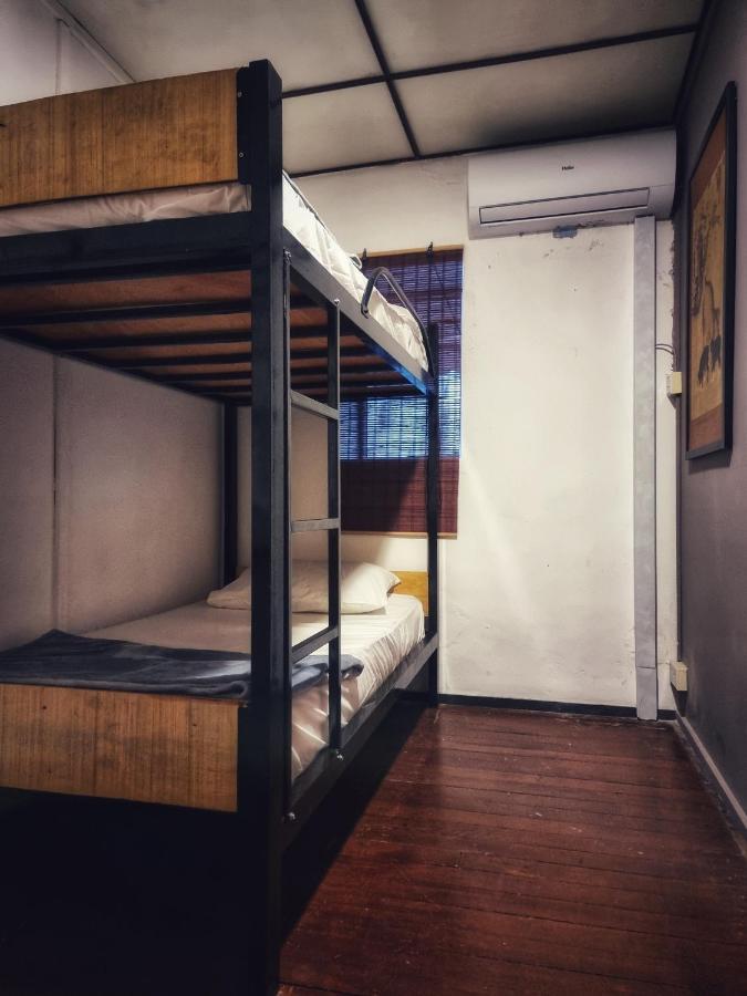 Treehouse Hostel กูชิง ภายนอก รูปภาพ