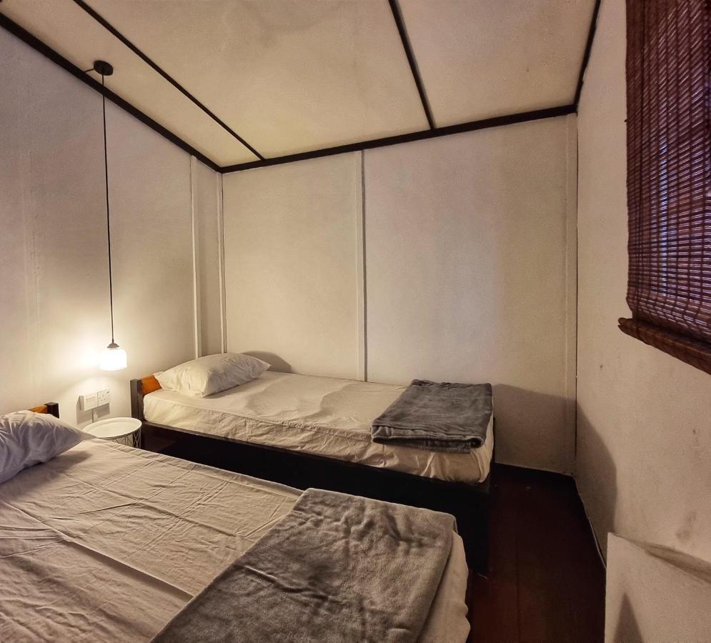 Treehouse Hostel กูชิง ภายนอก รูปภาพ