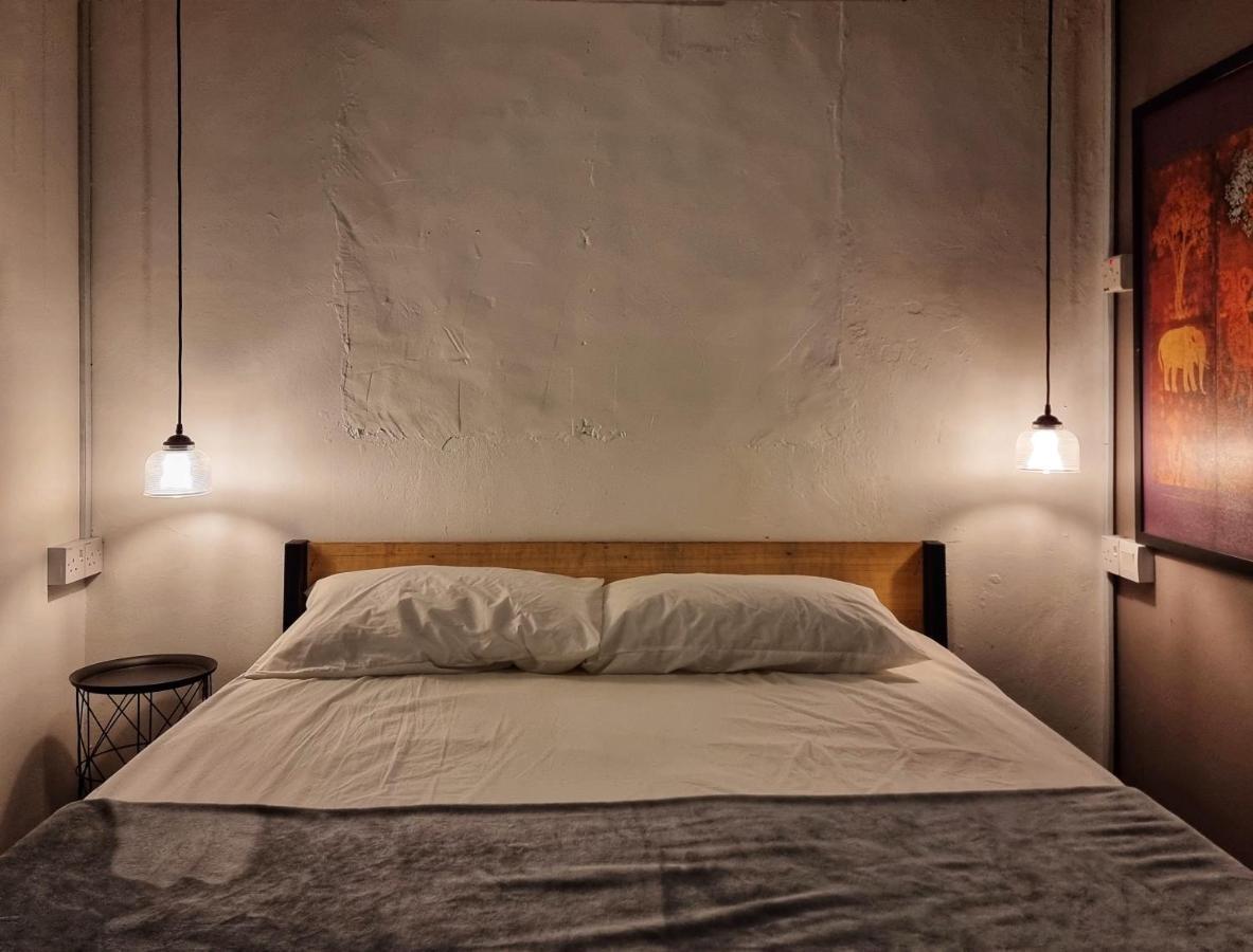 Treehouse Hostel กูชิง ภายนอก รูปภาพ