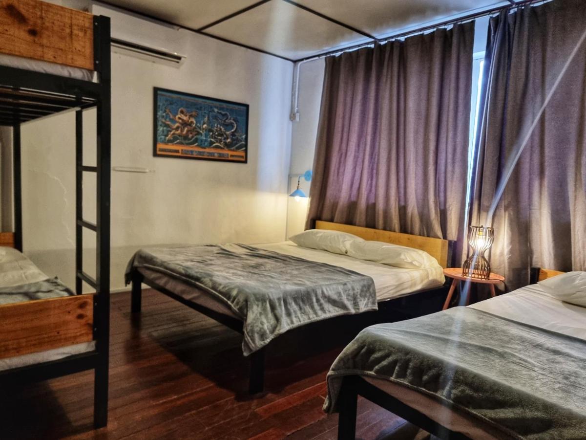 Treehouse Hostel กูชิง ภายนอก รูปภาพ